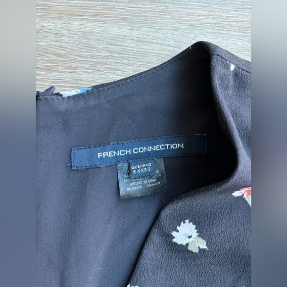 French Connection Black Floral Print Dress. Size 2. - Picture 5 of 5